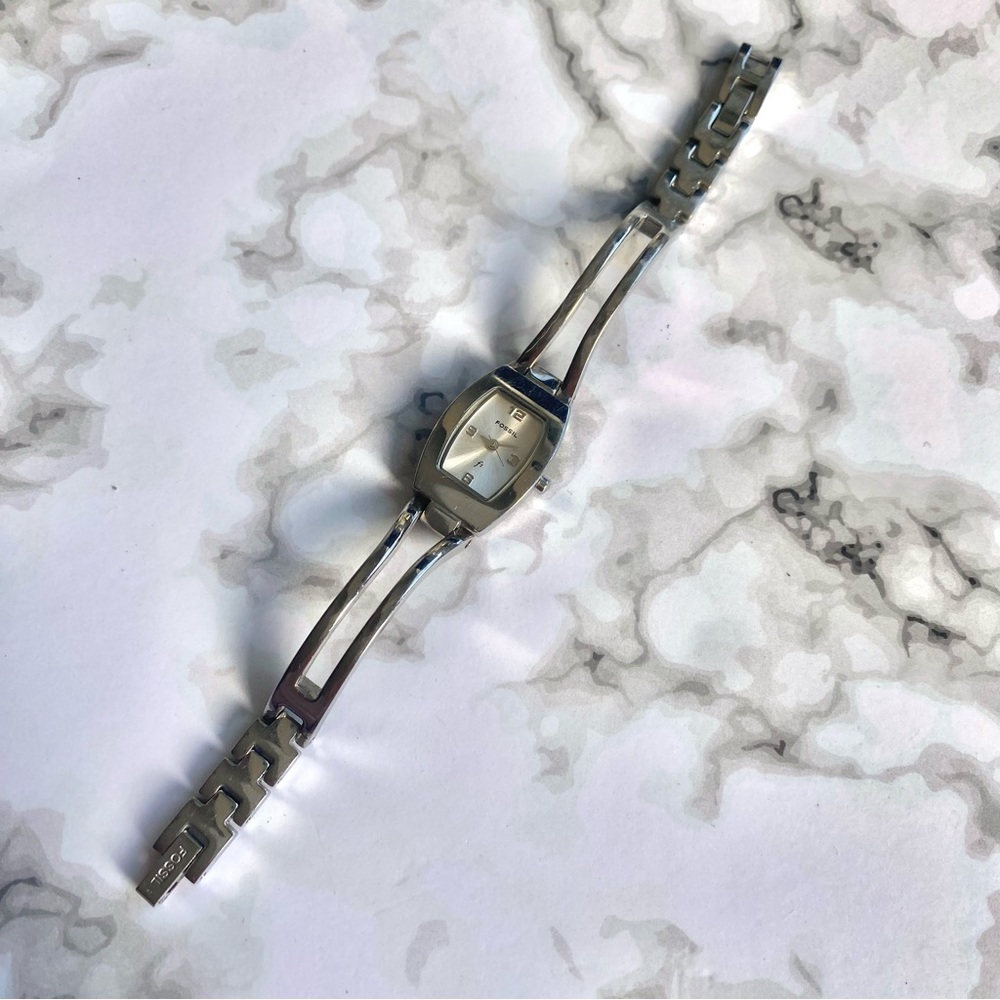 Fossil Silver Metal Link Minimalist Bracelet Watch